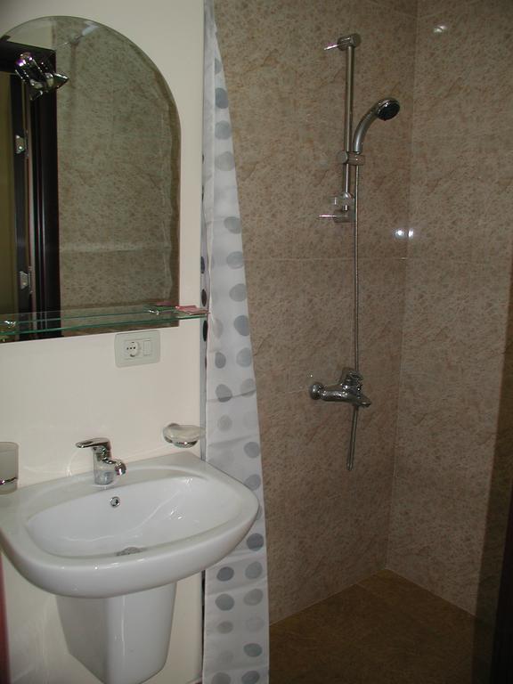 Hotel Grig Yerevan Phòng bức ảnh