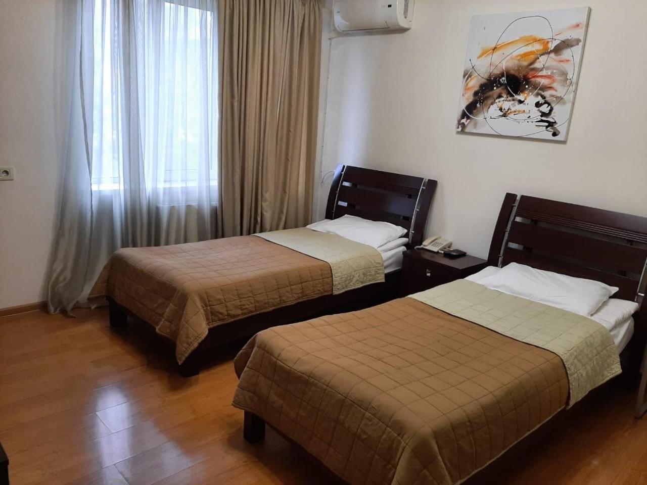 Hotel Grig Yerevan Ngoại thất bức ảnh