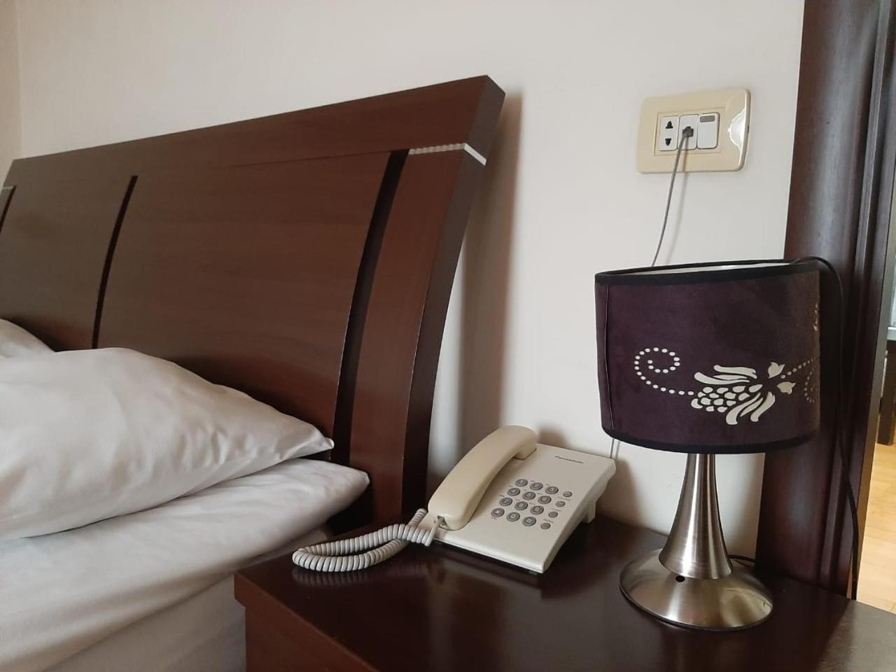 Hotel Grig Yerevan Ngoại thất bức ảnh