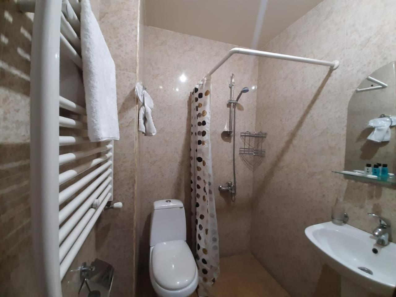 Hotel Grig Yerevan Ngoại thất bức ảnh