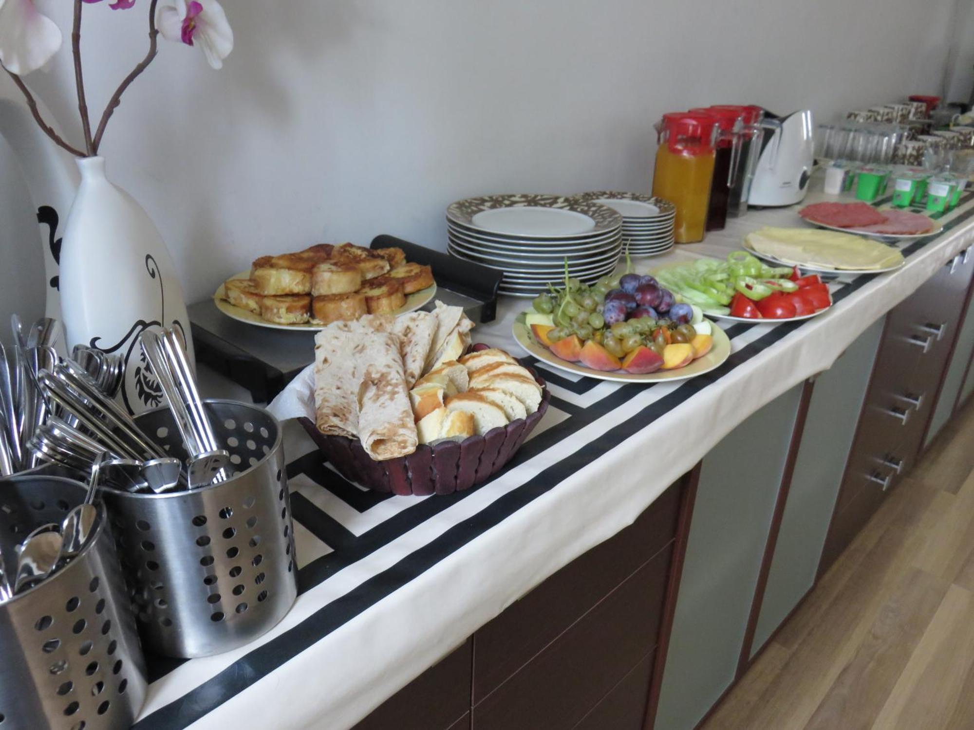 Hotel Grig Yerevan Ngoại thất bức ảnh