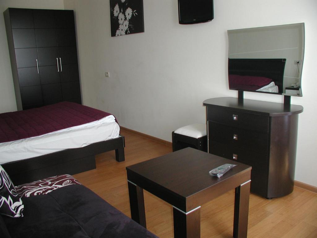Hotel Grig Yerevan Ngoại thất bức ảnh